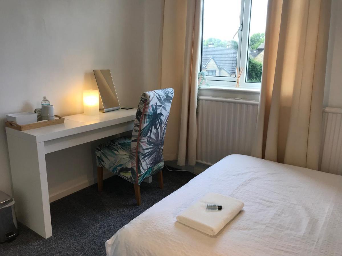 Fairy Dell Guesthouse, With Cozy Lockable Rooms, Tv, Tea Tray With Choccies, Free Wifi And Parking, 24hr Check In, Coa, Are Welcome