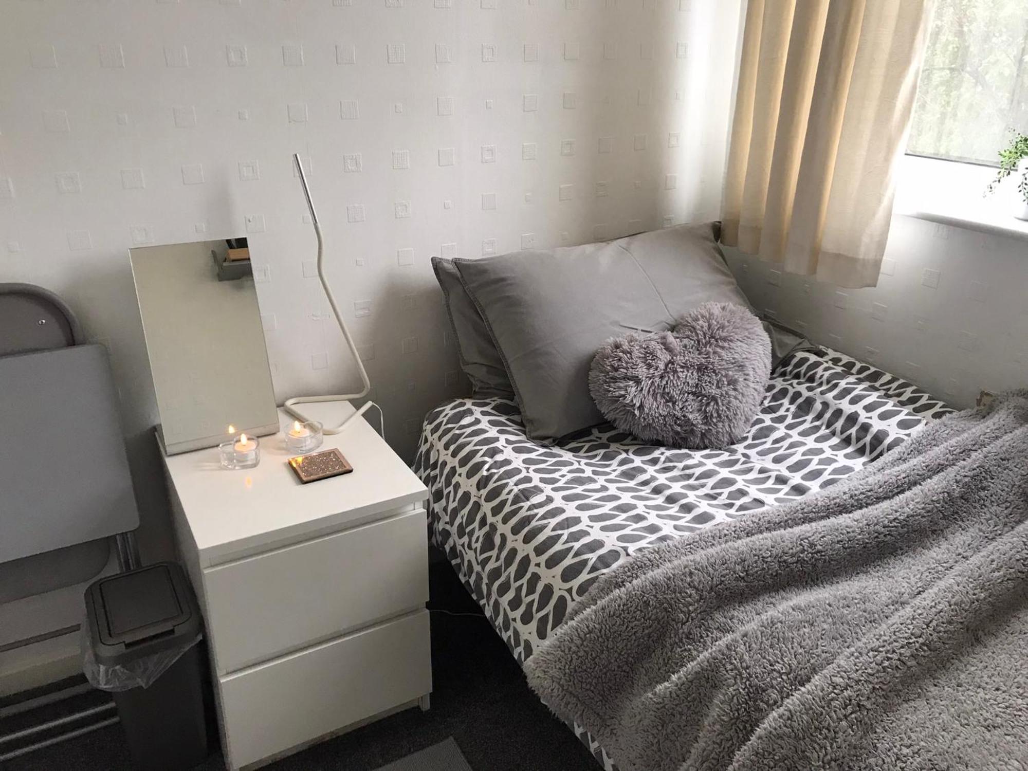 Fairy Dell Guesthouse, With Cozy Lockable Rooms, Tv, Tea Tray With Choccies, Free Wifi And Parking, 24hr Check In, Coa, Are Welcome Homestay *
